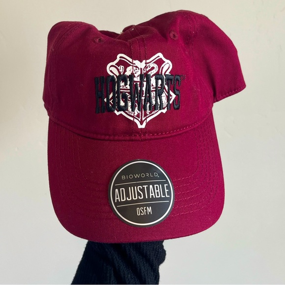 Kohl's Accessories Nwt Hogwarts Baseball Cap Color Maroon Size Os Unisex Poshmark